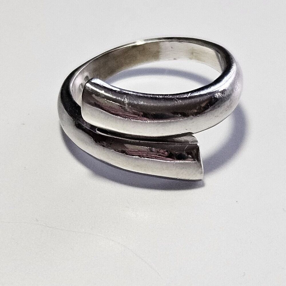 Lia Sophia Adjustable Silver Tone Metal Swirl Ring